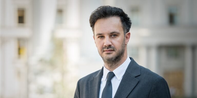 Речник МЗС України Георгій Тихий пояснює, як Болгарія припинила безоплатну збройну допомогу, пропонуючи лише комерційну співпрацю.