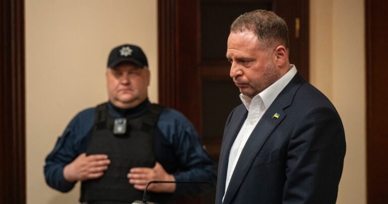 Андрій Єрмак, ексголова ОП, досі носить електронний браслет, за рішенням суду.
