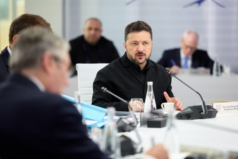 Президент Зеленський вимагає зустрічі з Путіним до холодів, щоб уникнути важкої зими.