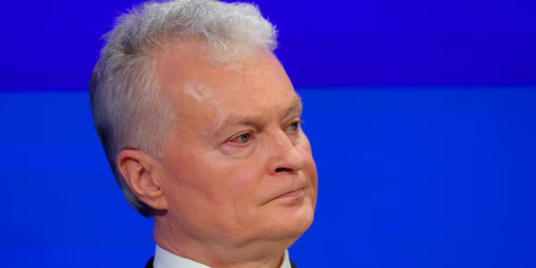 Президент Литви Гітанас Науседа на тлі дипломатичної суперечки між Україною та Польщею.