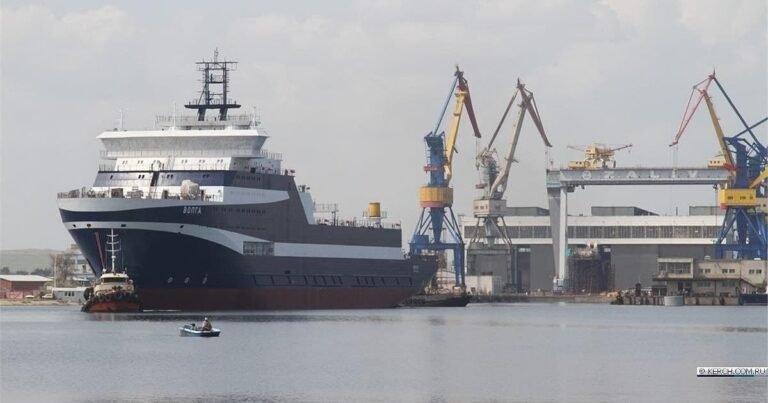 Зухвала атака СБУ в Криму: російські кораблі, пором та ППО горять, нищиться військова інфраструктура ворога.