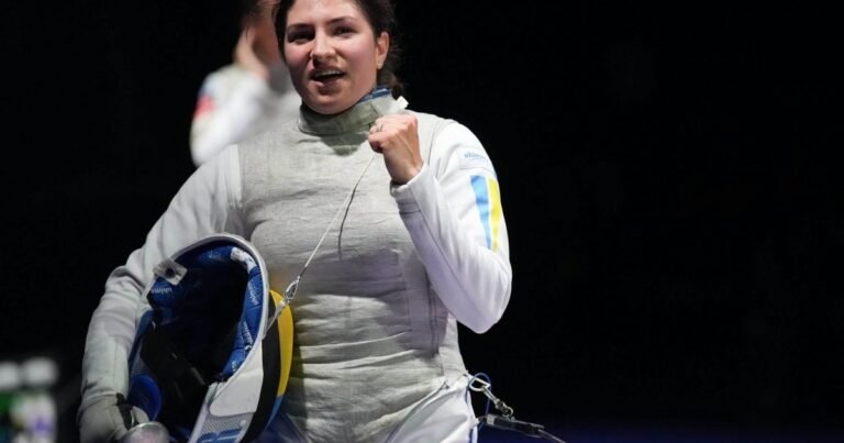 Ольга Сопіт, українська рапіристка, що здобула золото чемпіонату Європи, розгромивши найтитулованішу суперницю.