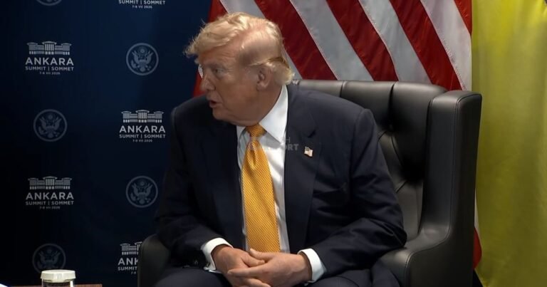 Президент США Дональд Трамп пропонує зміни до санкційного законопроєкту проти Росії, додаючи Іран, що може затягнути його ухвалення.