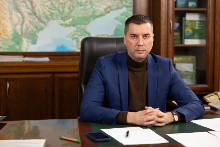Відсторонення Віктора Смаля, голови Держлісагентства. Володимир Бучко тимчасовий керівник.