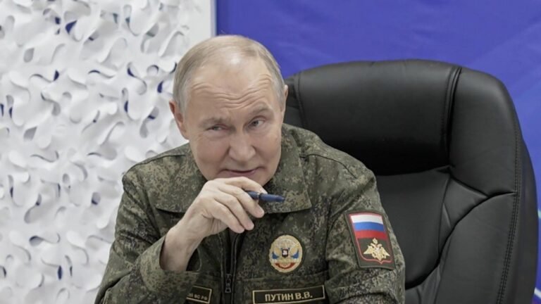 Російський диктатор заявив про повне захоплення Костянтинівки. Генштаб спростував. Аналітики DeepState показали реальну ситуацію на фронті.