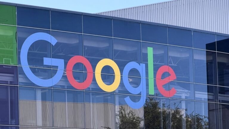Європа карає Google мільярдними штрафами за монополію, самовихваляння та обмеження розробників.