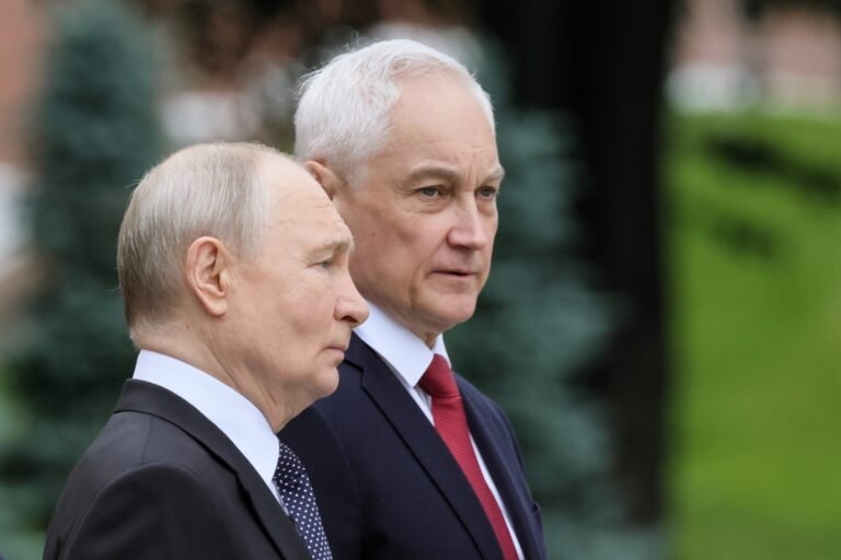 Міністр оборони РФ Андрій Бєлоусов дав добро на таємні військові навчання окупантів у Китаї, демонструючи нову вісь зла.