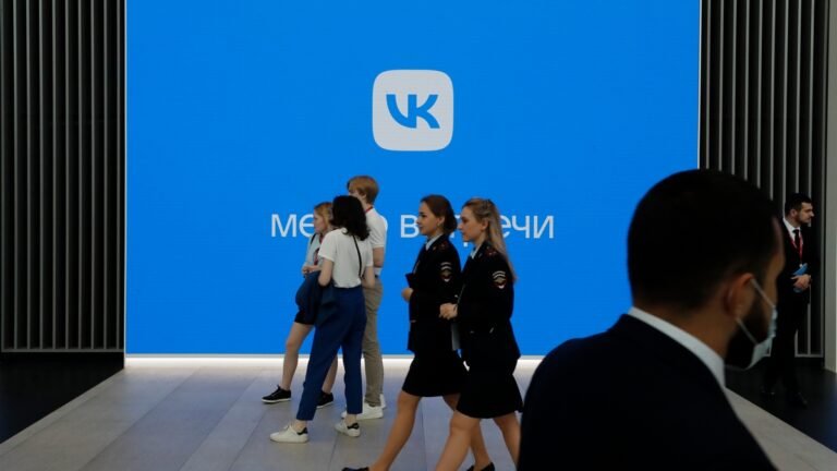 Євросоюз запровадив санкції проти VK та месенджера Max. Останній створювався ФСБ для тотального стеження за росіянами та придушення інакомислення.