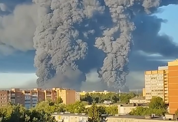 Україна б'є по логістиці РФ в Московській та Тамбовській областях, тіньовий флот сиплеться.
