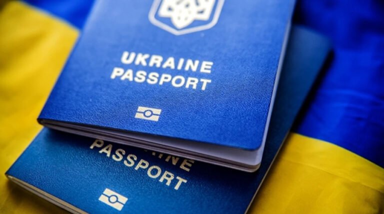 Євросоюз продовжив тимчасовий захист українців. Новоприбулі чоловіки отримують статус лише за додаткових умов. Це змінює правила.