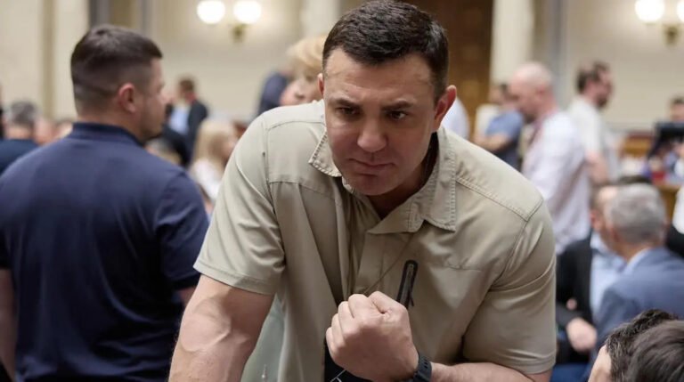 Народний депутат Микола Тищенко, за якого внесли мільйонну заставу компанія без прибутку та бізнесмен.