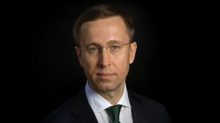 Сергій Корецький – новий прем'єр-міністр. Ексголова "Нафтогазу" і "Укрнафти" керуватиме Кабміном. Бізнесмен у політиці: виклик чи провал?
