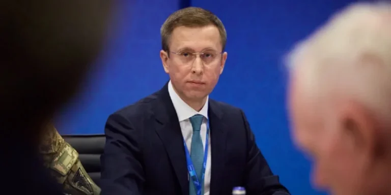 Уряд хоче обкласти податком посилки до 150 євро, за вимогою МВФ, нібито на оборону.