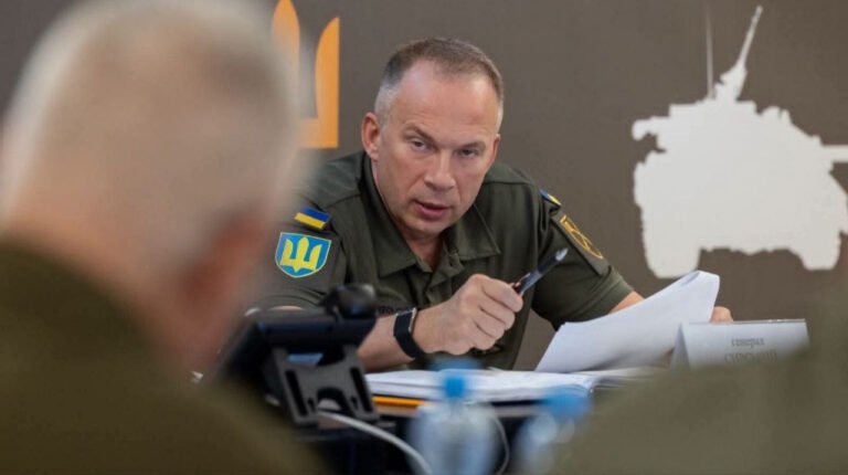 Головнокомандувач Сирський підтвердив гальмування наступу ворога, божевільні втрати окупантів, мільярдні збитки від ударів по РФ.