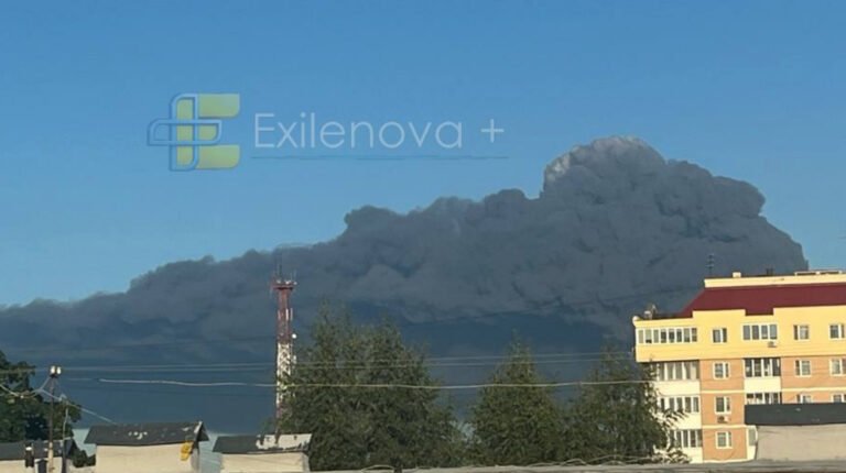Дрони атакували РФ. В Тамбовській області палають склади та житло. Російська ППО традиційно стріляє по своїх.