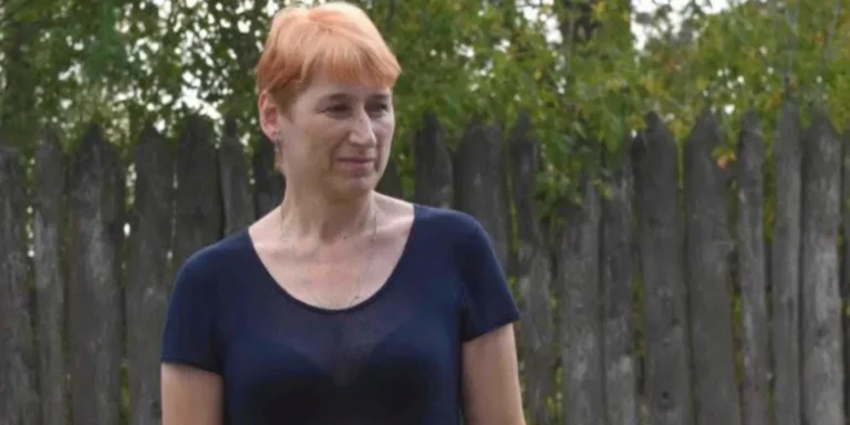 Українська журналістка Ірина Левченко, яку окупанти цинічно возять замість суду.
