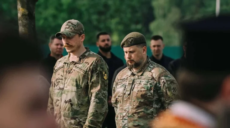Президент Зеленський оголошує про нові військові угруповання та кадрові зміни.