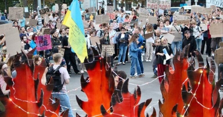 Експерти розкрили шокуючі плівки з корупційними схемами та політичним тиском, що розхитують Україну попри війну