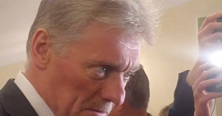 Речник російського диктатора Володимир Путін, Дмитро Пєсков, істерично погрожує судами через заморожені активи РФ.