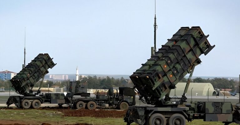 Американські гіганти Raytheon і Lockheed Martin не поспішають давати Україні ліцензію на Patriot. Бояться, що Київ покращить технологію, здешевить виробництво. Навіть президент Зеленський просив, але США мають свої страхи.