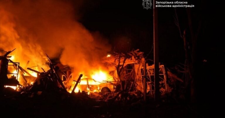 Запоріжжя після російського удару, що призвів до 6 жертв та 19 поранених