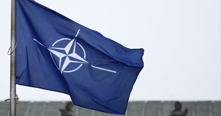 Представники Північноатлантичної ради обговорюють порушення Росією повітряного простору країн-членів НАТО.