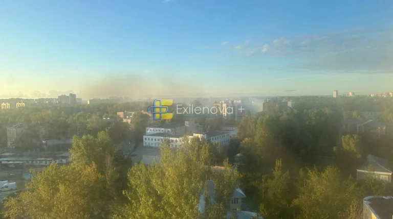 Чорний дим над Павловським Посадом після атаки дронів