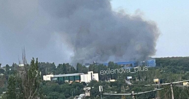 Український Генштаб підтвердив удари по ворожих НПЗ, аеродрому та складах.