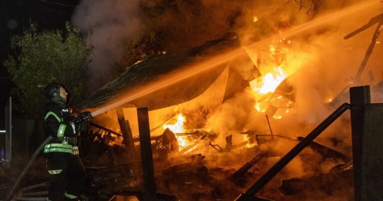 Наслідки російської атаки 127 дронами: пошкодження, постраждалі