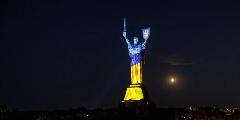 Екскомандувач Валерій Залужний окреслює стратегію безпеки для України.