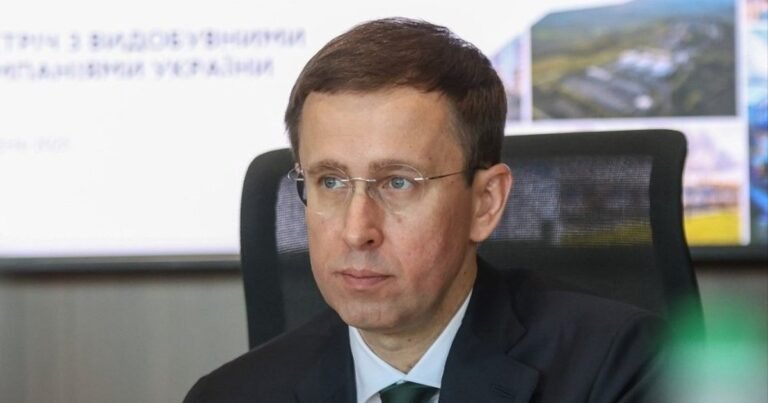 Прем'єр Корецький коментує включення Києва та області до переліку територій підвищеного ризику.