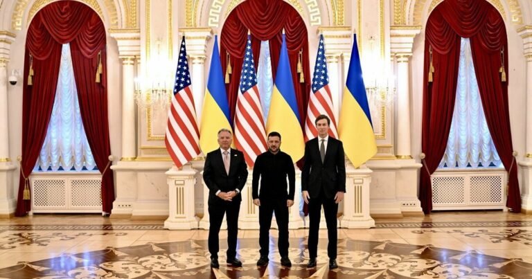 Трампівські емісари гастролюють Москвою та Києвом. Зустрічі з диктатором Путіним, президентом Зеленським.