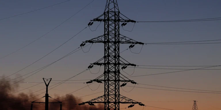 Миколаїв без світла: наслідки російської атаки на енергетичну інфраструктуру.