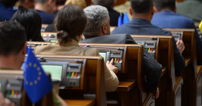 Верховна Рада ухвалила закони про звільнення оборонних товарів від податків та мит.