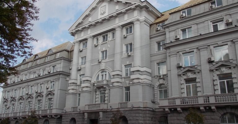 Київ: Дрон розбомбив кабінет керівника СБУ, дев'ять постраждалих, сім у лікарні.