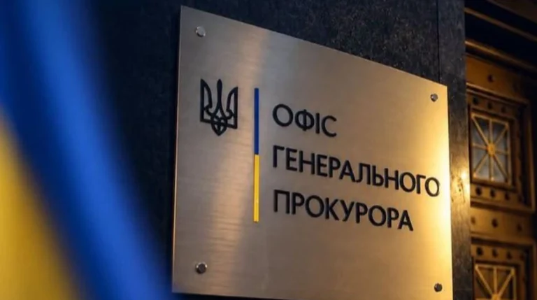 Матеріали стеження за антикорупційними органами та їхніми сім'ями знайдено у першої заступниці генпрокурора. Генеральна прокуратура готувалася до контратаки.