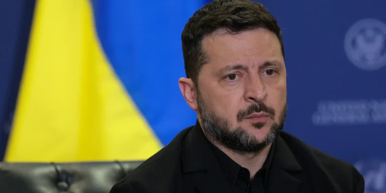 Президент Зеленський заявляє про нову атаку РФ та пропонує Москві "енергетичне перемир'я".