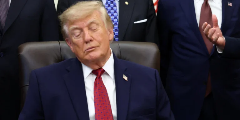 Дональд Трамп розглядає санкції проти покупців російської нафти, міністр енергетики США.