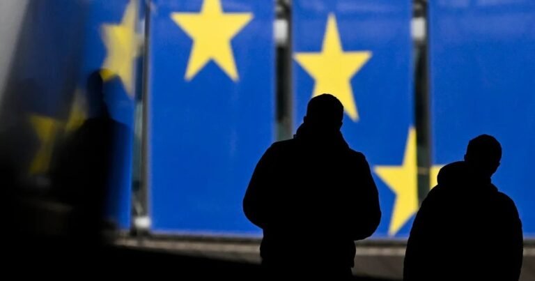 Прем'єр-міністр Сергій Корецький рапортує про отримання 2.9 млрд євро від ЄС.