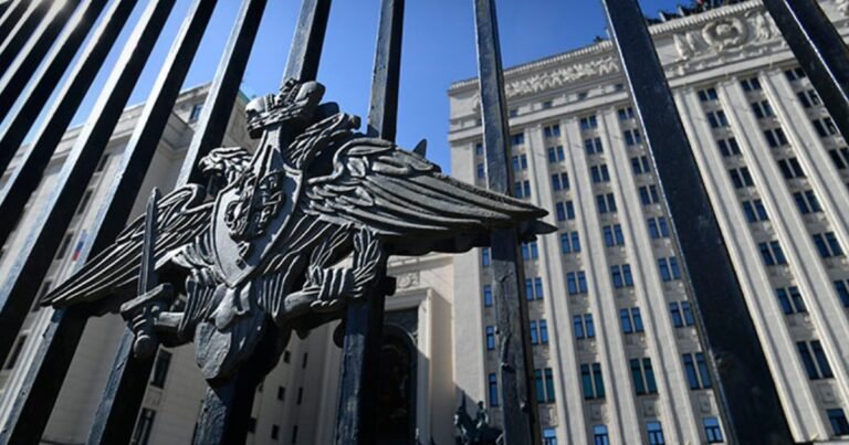 Міноборони РФ погрожує посилити удари по Україні. Цинічна "відповідь" на заяви Зеленського щодо НПЗ. Кремлівська брехня.