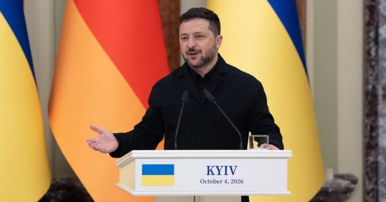 Президент Зеленський обіцяє малі ракети проти дронів та снаряди для F-16.