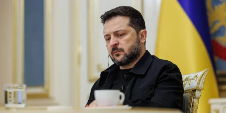 Президент Зеленський вимагає протиракети від США для захисту енергетики України.
