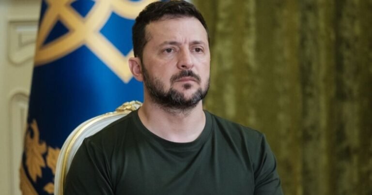 Президент Зеленський оголошує про відновлення ударів по НПЗ Росії після американської паузи.