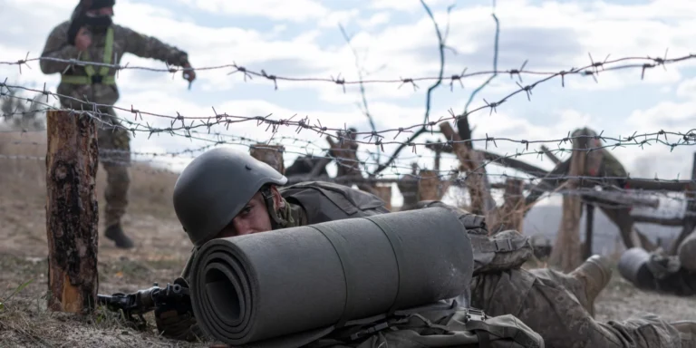 Міністр оборони та прем'єр обговорюють зміни в мобілізації.