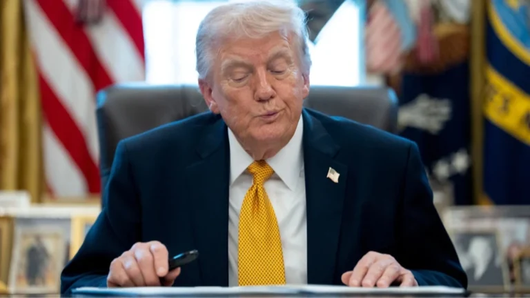 Дональд Трамп коментує "енергетичне перемир'я" між Україною та РФ.