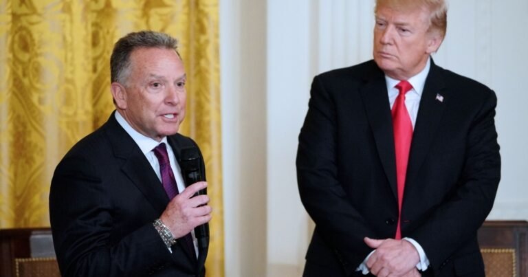 Спецпосланець Трампа Віткофф: переговори з Зеленським у Норвегії та візит до Москви на тлі звинувачень Києва.