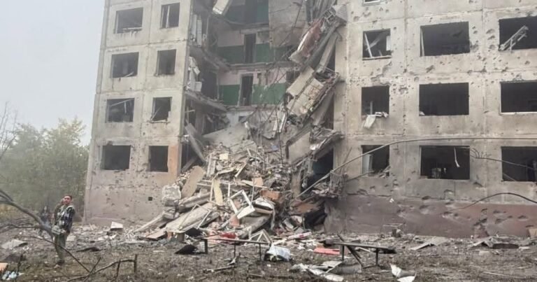 Фото наслідків обстрілів: окупанти знову обстріляли Україну КАБами та дронами.