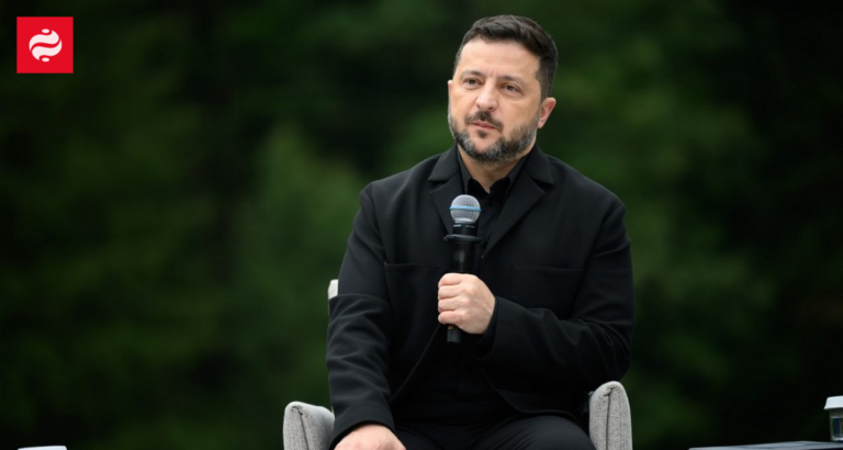 Володимир Зеленський про відставку, вибори та тиск Трампа.